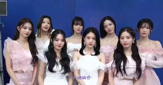 fromis_9已经一年没有回归！粉丝发起卡车抗议