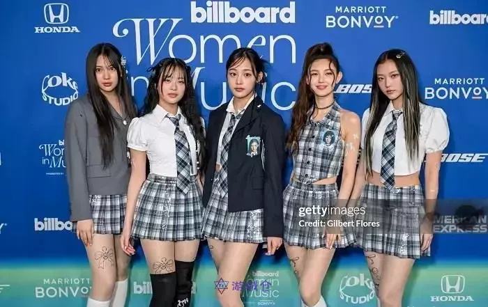 NewJeans出席美国告示牌「Women in Music Awards」！获得「年度最佳团体奖」